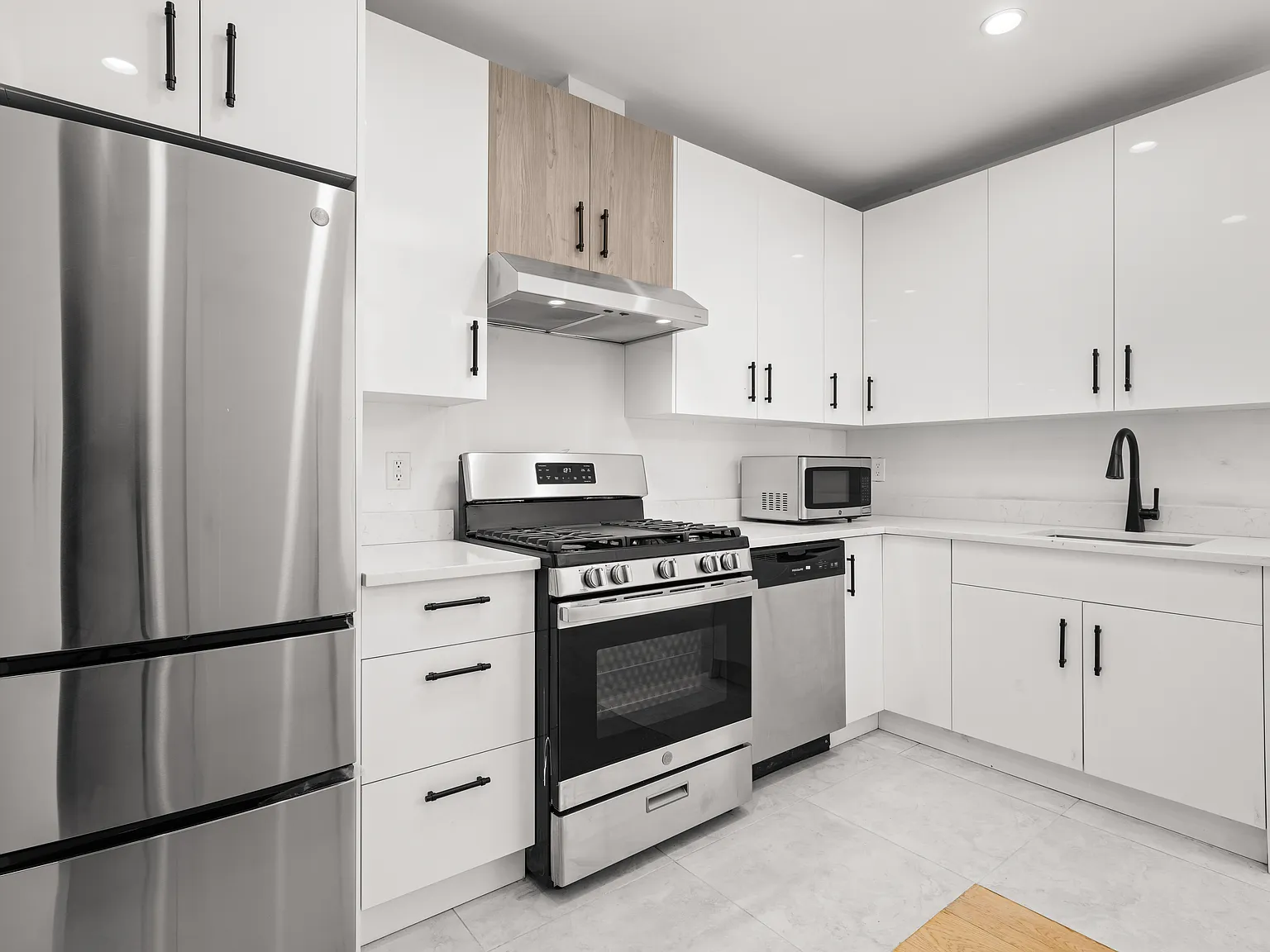 435 Central Avenue — Photo 3