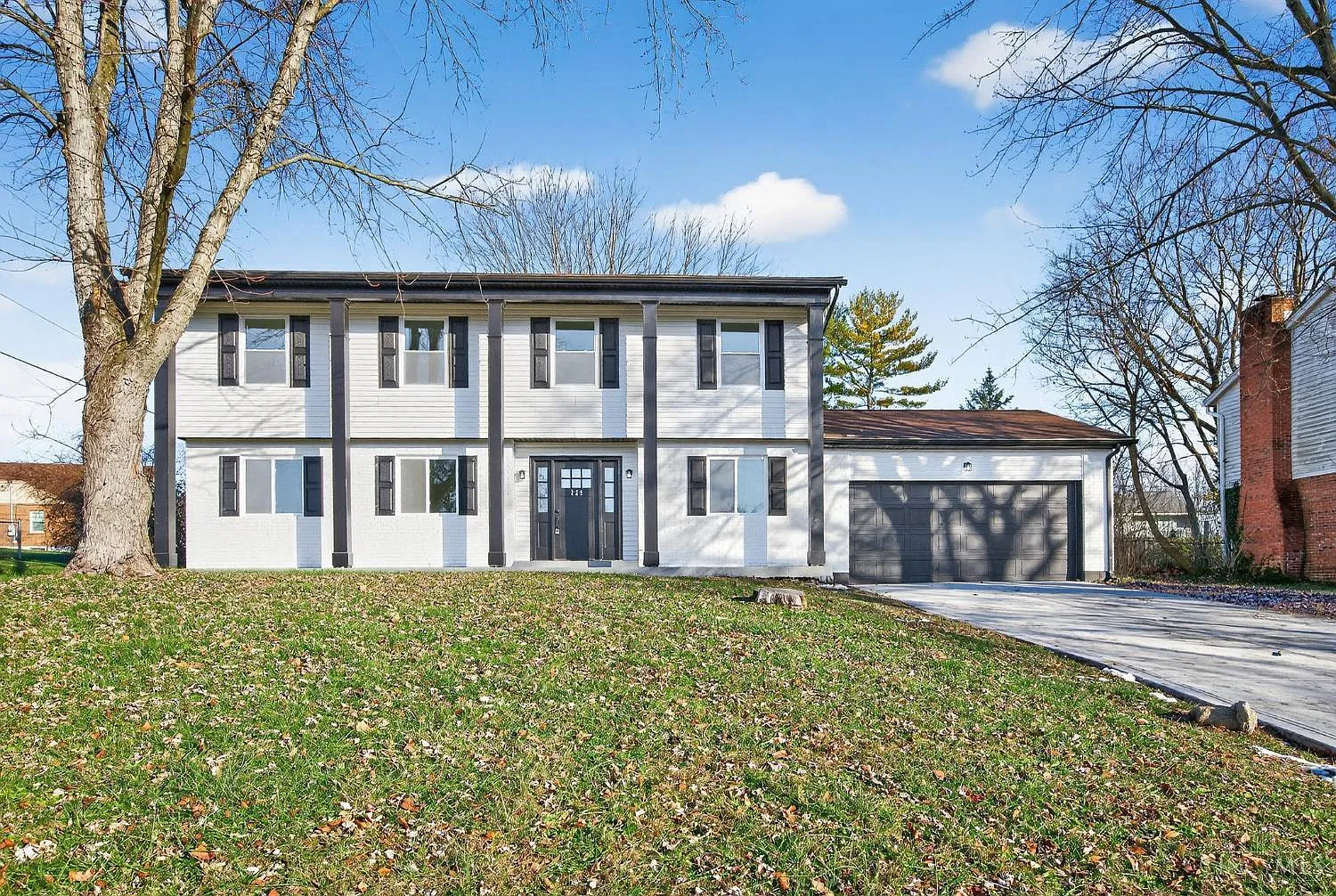 229 Edith Dr photo 1