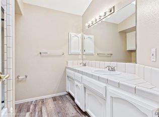 10804 Open Trail Rd, Bakersfield, CA 93311