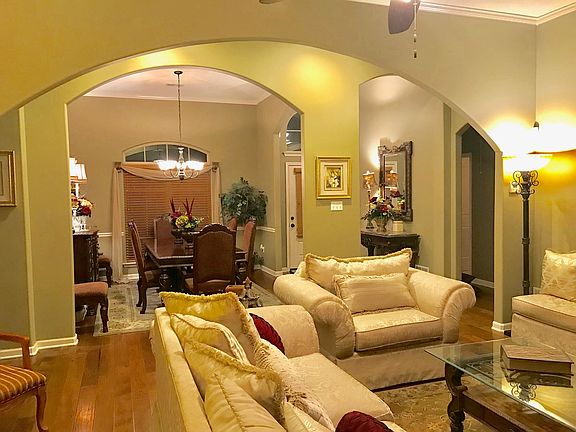 2nd image of 105 Hedge Rose Blvd