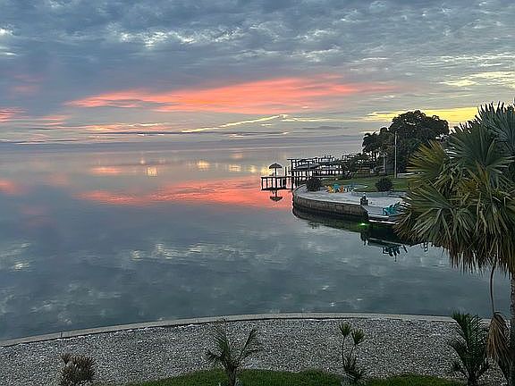 4th image of 3580 Coquina Key Dr SE