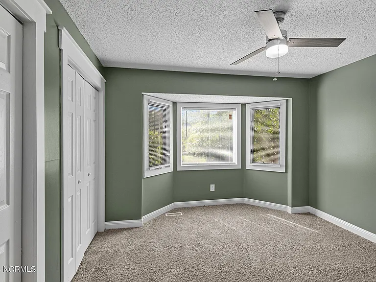 5722 Gondolier Dr — Photo 22