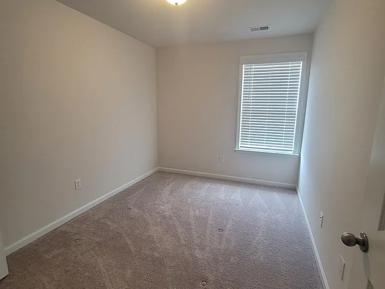 153 Valley Creek Dr — Photo 13
