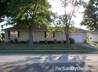 505 N Elm St, Herscher, IL 60941