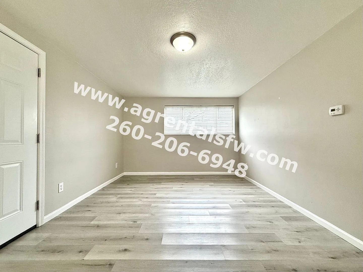 4917/4919 Northcrest — Photo 3