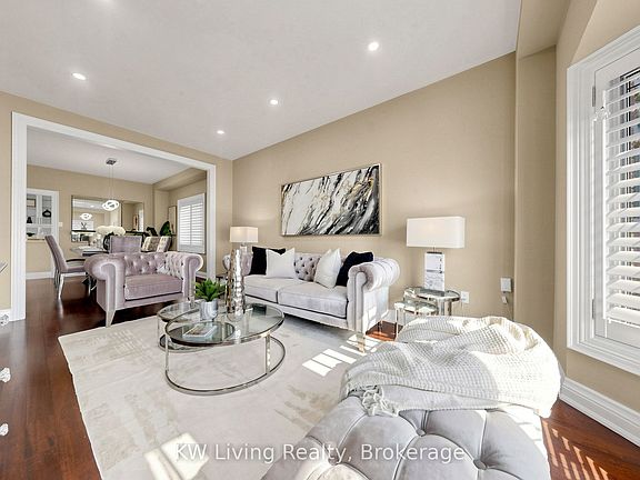 5th image of 46 Clarendon Dr