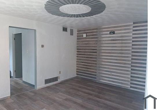 1st image of 110 Quincy Ave