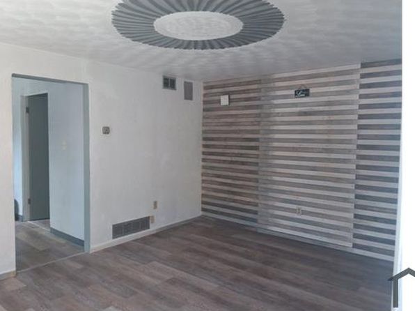 110 Quincy Ave