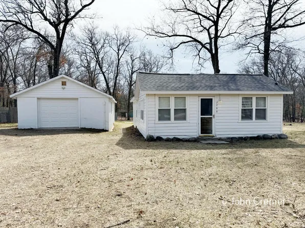 7750 Holton Rd, Holton, MI 49425