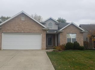 1452 Plum Creek Dr, Findlay, OH 45840