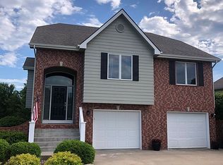 3711 Persimmon Cir, Manhattan, KS 66503