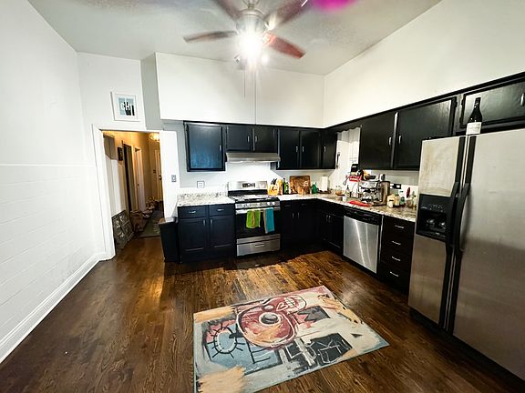3rd image of 1356 W Grand Ave