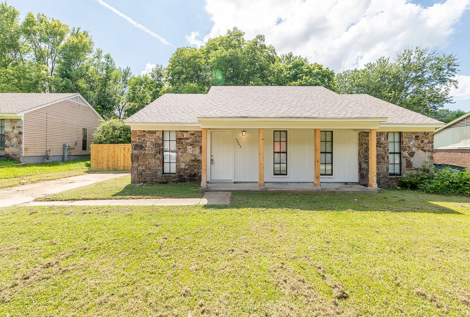 3869 Winwood - Unit 1 — Photo 1