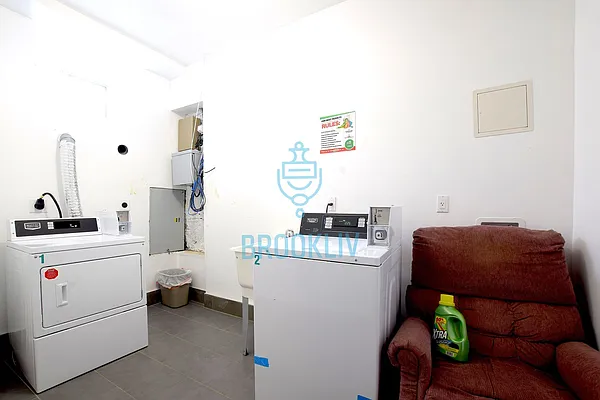 Rented by null | media 35