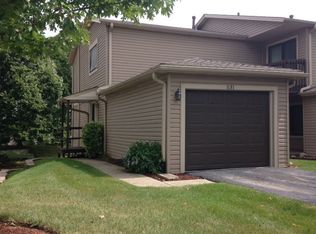 531 Stone Gate Cir, Schaumburg, IL 60193