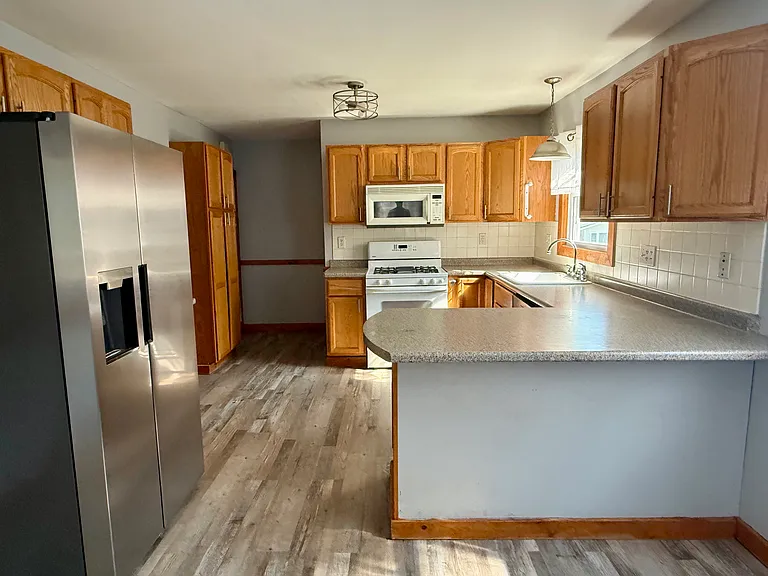 1304-1306 Carrie Ave — Photo 6