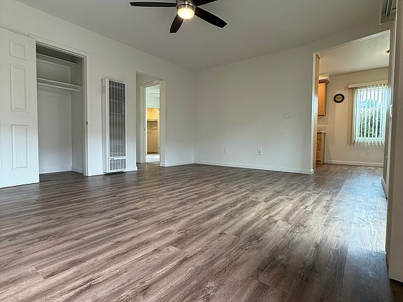 3rd image of 754 Empire Ave #754