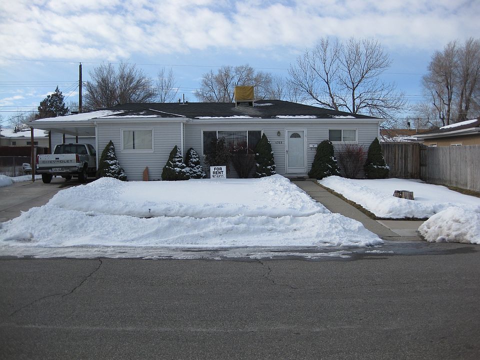 FRONT OF HOUSE