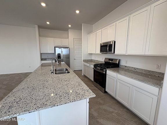 4th image of 17605 S Nicholas Falls Dr