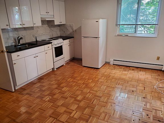 3rd image of 48 Hamilton Pl #270
