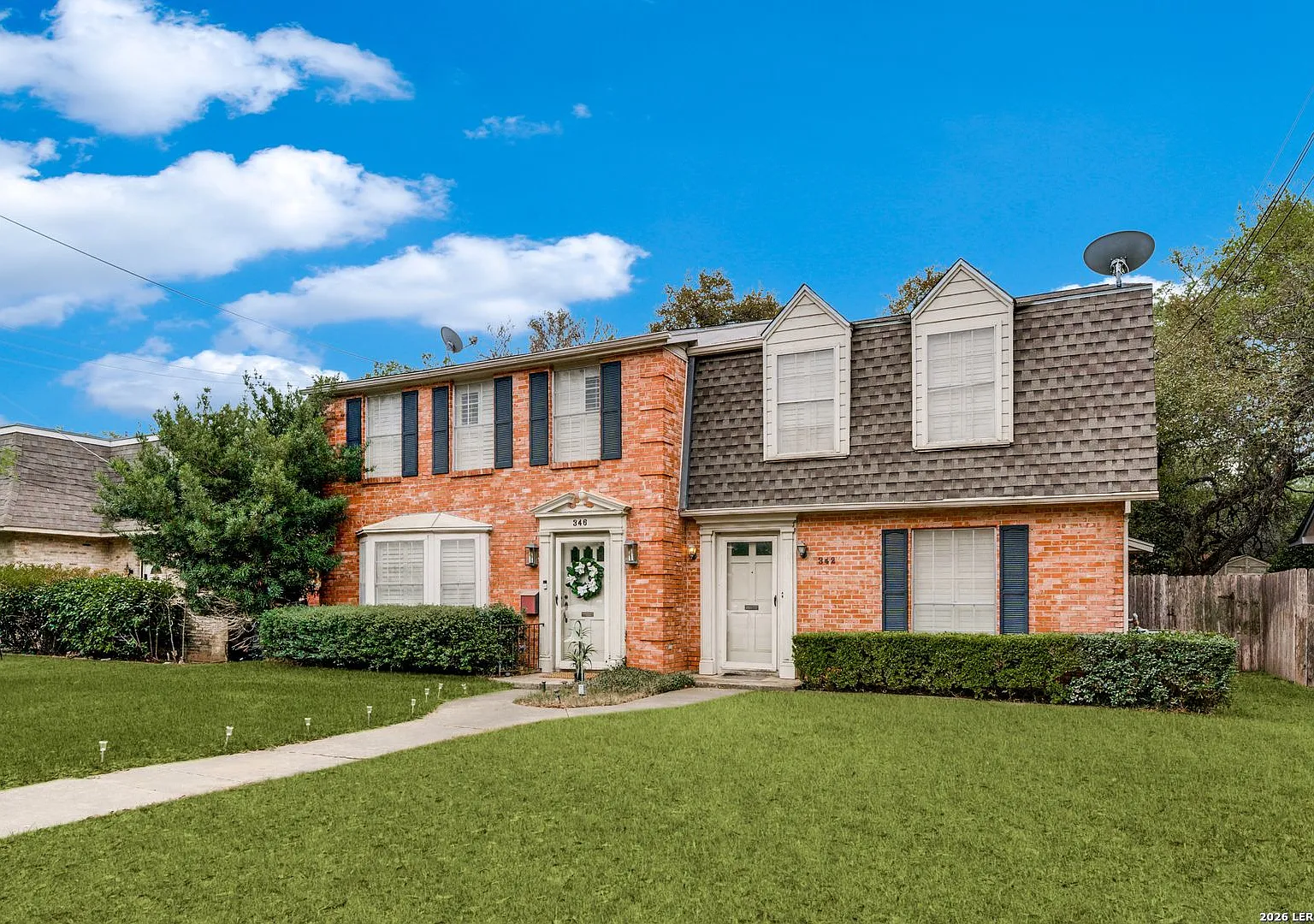 2-Bedroom Alamo Heights Duplex — Photo 4