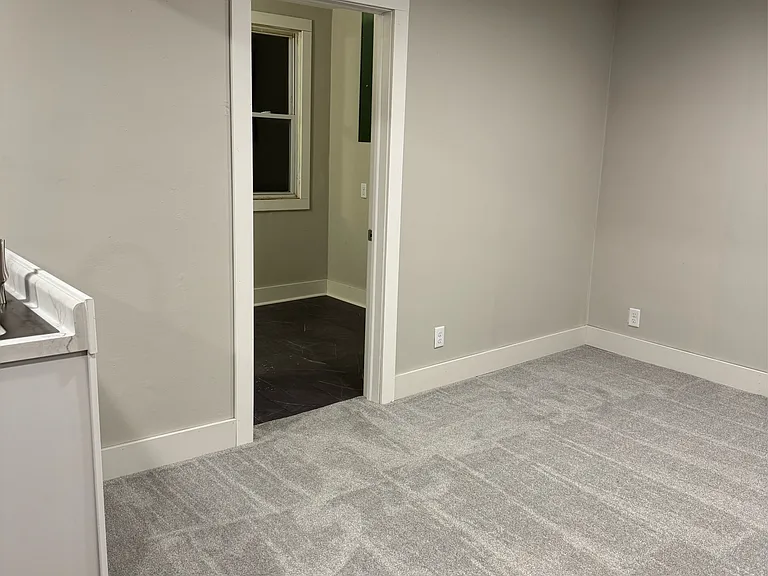 1513 Franklin Ave — Photo 3