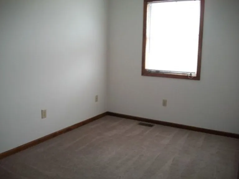 706 Streck Ct — Photo 8