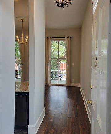 5th image of 3206 Saint Charles Ave #2-C