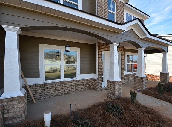 2nd image of 424 Kirkwood Dr