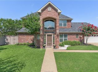 3701 Park Meadow Ln, Bryan, TX 77802