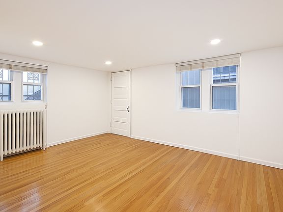 5th image of 251 W 138th St