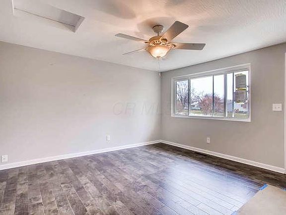 5th image of 1684 Brookfield Sq N
