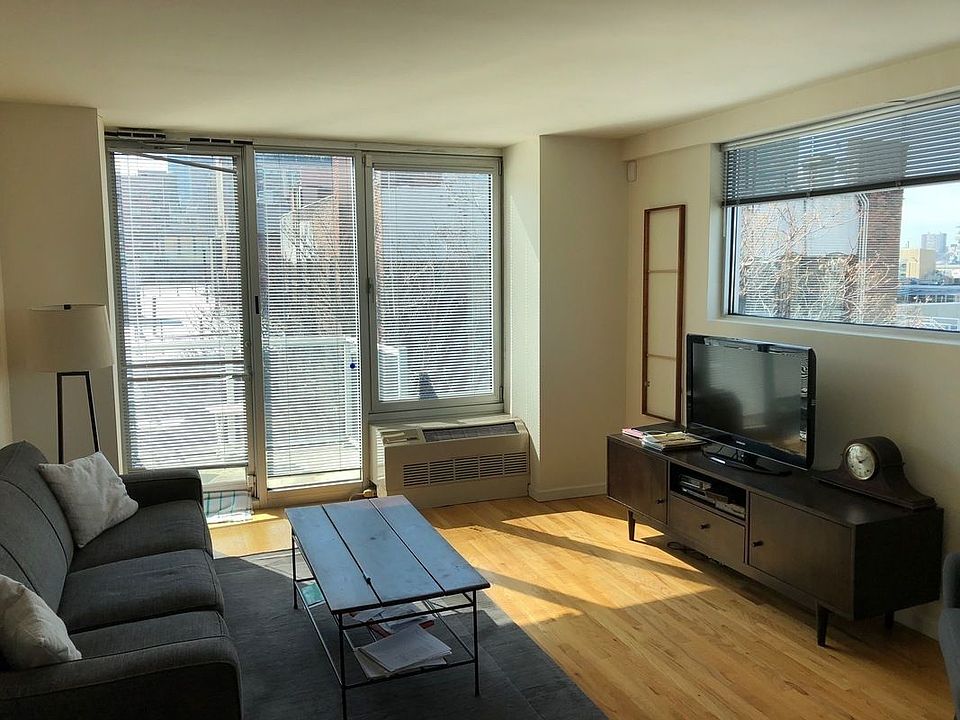 2nd image of 540 W 50th St APT 7D