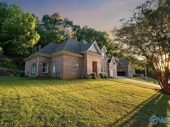 2747 Box Canyon Rd SE, Huntsville, AL 35803