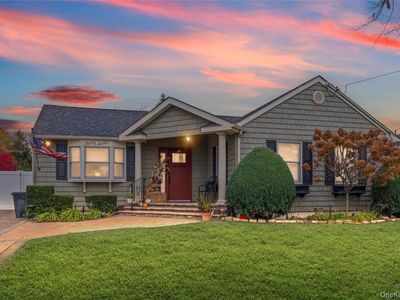 37 Beachwood Drive, Babylon, NY, 11702