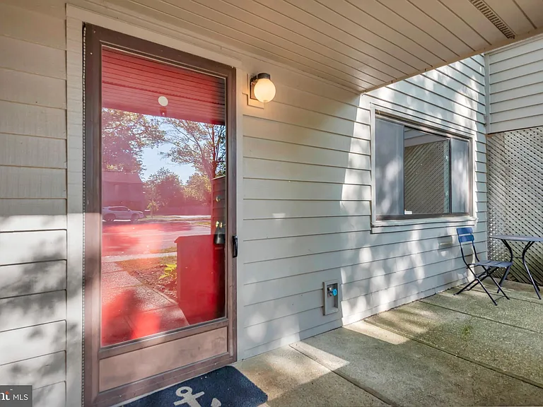 1052 Cedar Ridge Ct — Photo 27