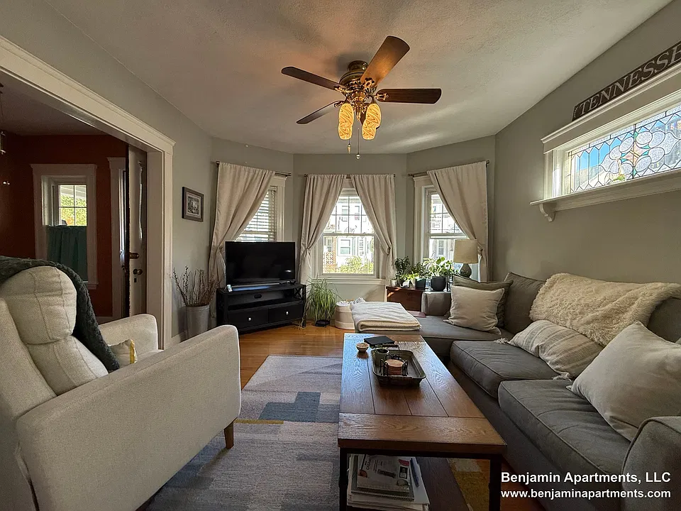 18 Benton Rd #1