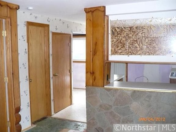 4th image of 5792 Lake Ave