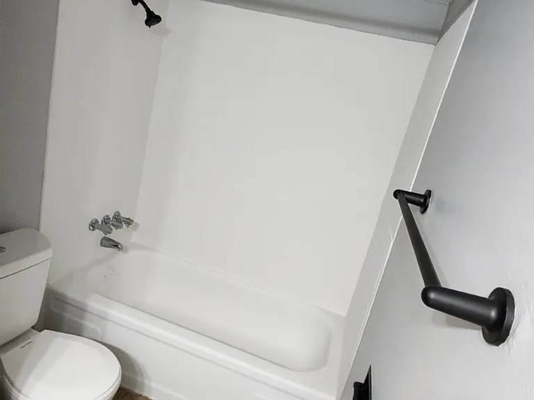 10808 Pratt Plz #20 — Photo 11
