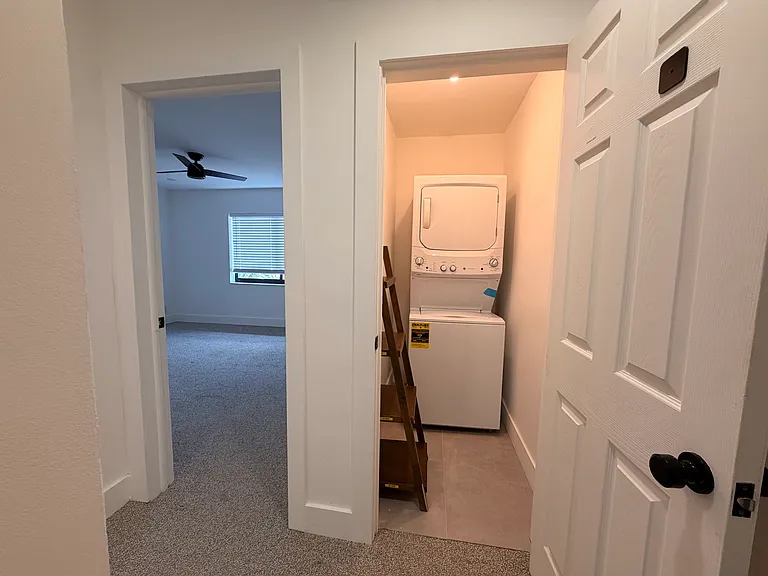 604 NE 9th Ave #3 — Photo 18