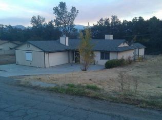 701 Sierra Vista Dr, Wofford Heights, CA