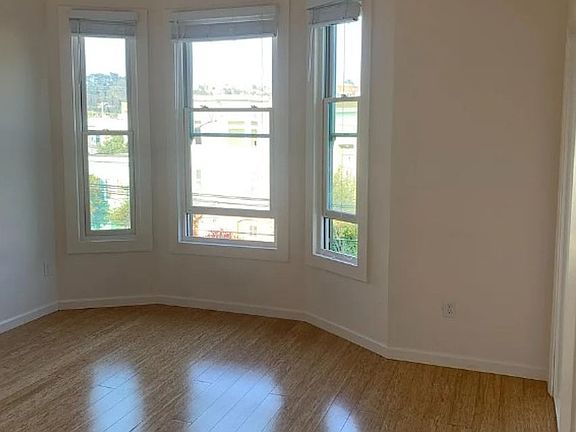 2nd image of 2740-2746 Harrison St #2742