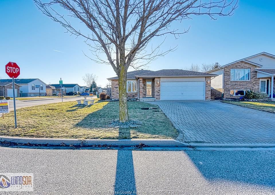 1st image of 1497 Hansen Cres