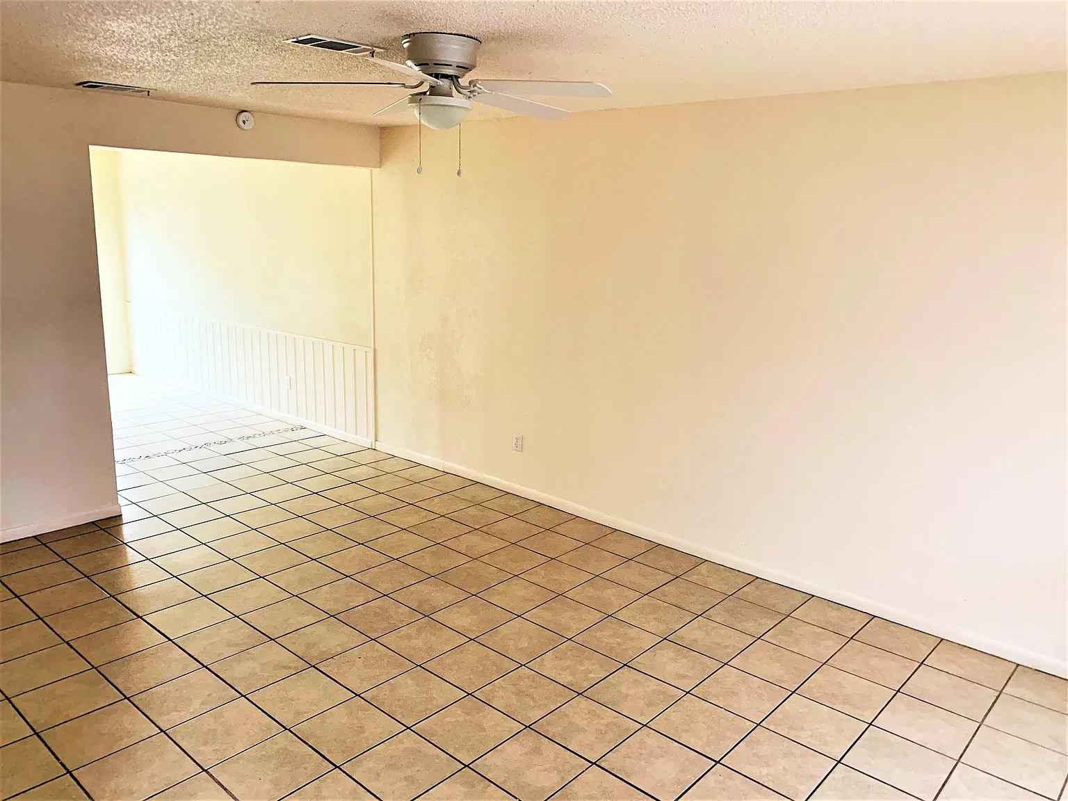 3409 Victoria Circle - 4 — Photo 4