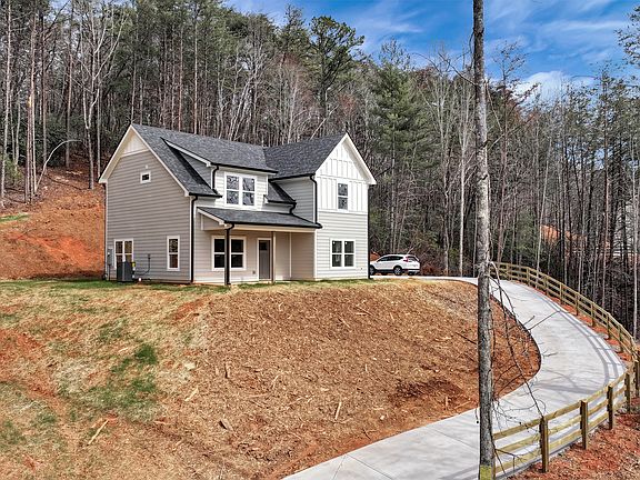3rd image of 72 Chestatee Rd
