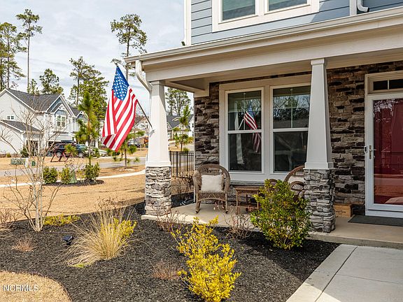 3rd image of 205 Parrish Ln