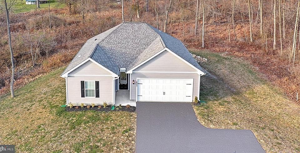 1st image of 825 Ledger Dr