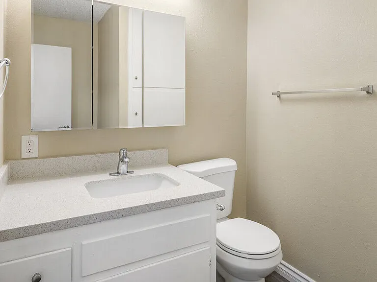 North Pointe Villas — Photo 16