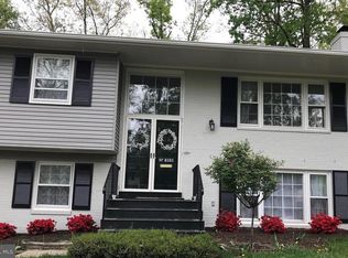 8103 Smithfield Ave, Springfield, VA 22152