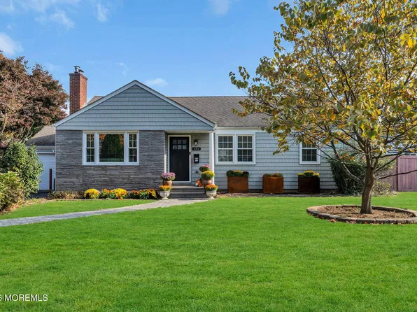 135 N Lovett Avenue, Little Silver, NJ 07739